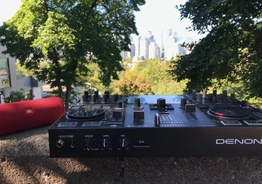 профессиональный DJ контроллер Denon Prime Go