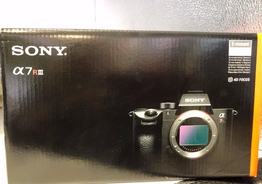 Корпус беззеркальной цифровой камеры SONY A7R III 42,4 МП, НОВЫЙ В КОРОБКЕ