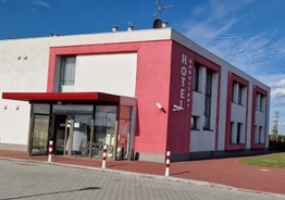 Для тех, кто едет в Польшу на авто. Новый отель на трассе А2 возле Лодзи