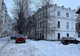 Помещение на первом этаже 3-х этажного здания