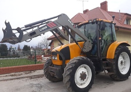 Трактор RENAULT ARES 550