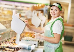 В мясной магазин требуется продавец.