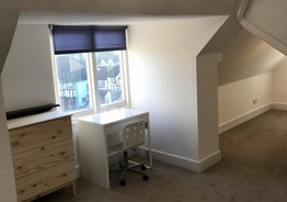  Сдаётся большая двухместная комната для пары в районе Stratford E15, Leyton E10