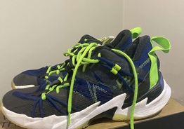 Спортивные баскетбольные кроссовки Nike 