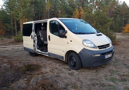 Opel Vivaro, Пассажирский